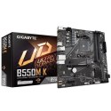 Gigabyte B550M K 1.0 M/B Rodzina procesorów AMD, Gniazdo procesora AM4, DDR4 DIMM, Gniazda pamięci 4, Obsługiwane interfejsy dys