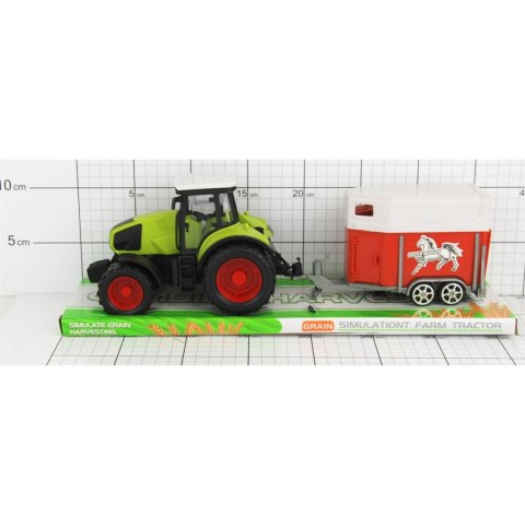 TRAKTOR Z PRZYCZEPĄ POD KLOSZEM