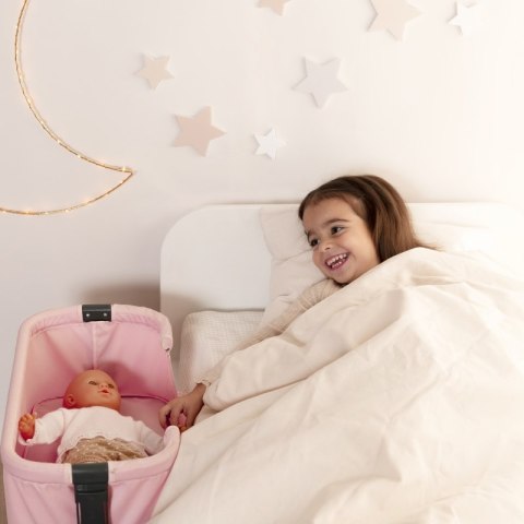 Smoby Łóżeczko Maxi-Cosi Quinny dla Lalek 38 cm ze Schowkiem i Regulacją Wysokości Smoby Łóżeczko Maxi-Cosi Quinny dla Lalek 38 cm ze Schowkiem i Regulacją Wysokości