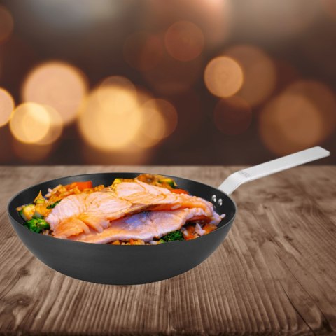 WOK PATELNIA GŁĘBOKA CADAC 30CM Z POWŁOKĄ NIEPRZYWIERAJĄCĄ NA GRILLA WOK PATELNIA GŁĘBOKA CADAC 30CM Z POWŁOKĄ NIEPRZYWIERAJĄCĄ NA GRILLA