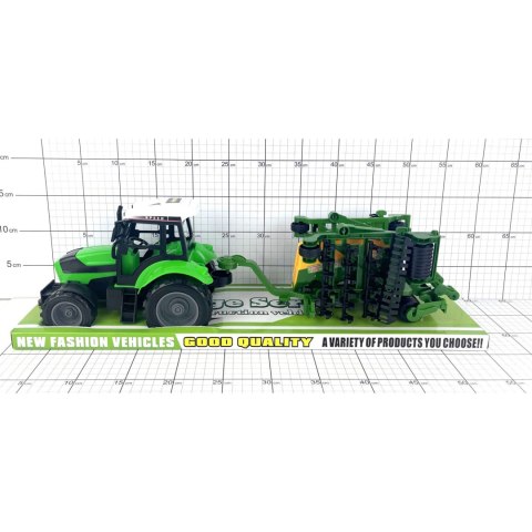 TRAKTOR Z PRZYCZEPĄ POD KLOSZEM TRAKTOR Z PRZYCZEPĄ POD KLOSZEM